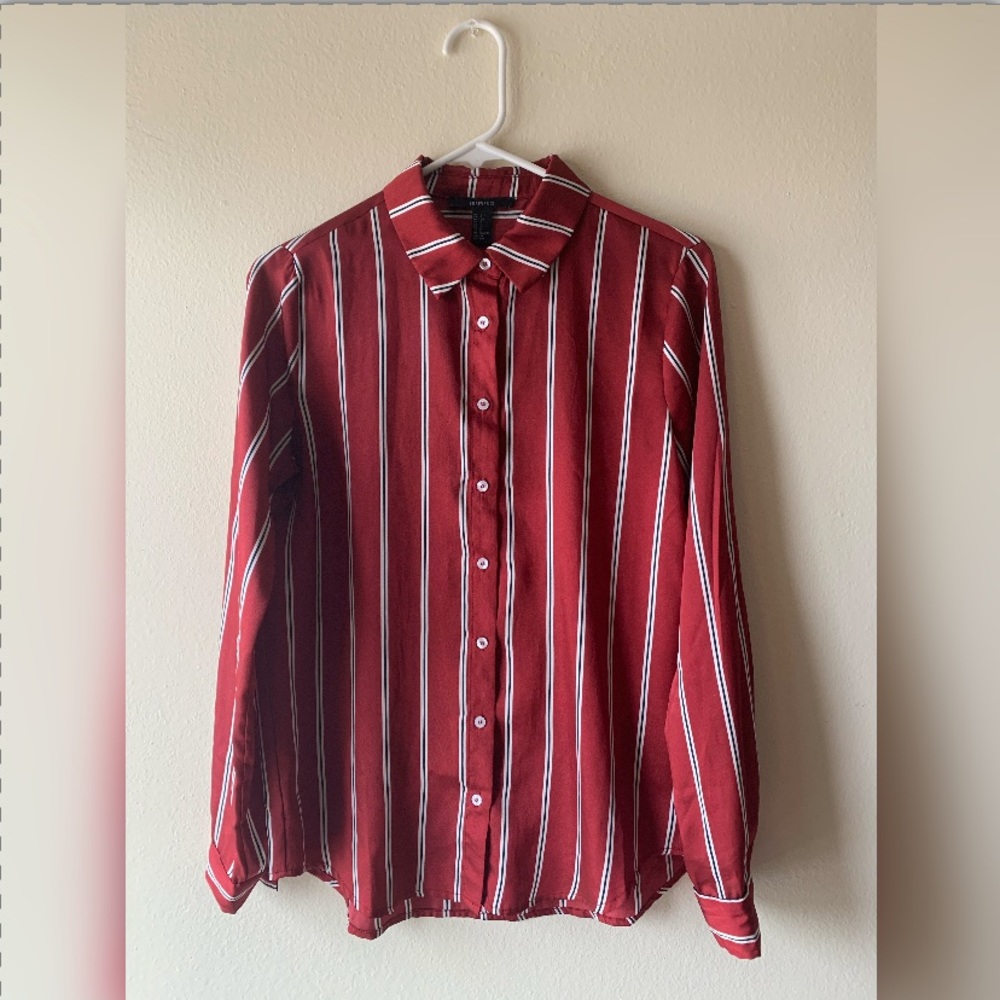 ✨3 for $20 F21 Red Stripped Button Down ♥️ S